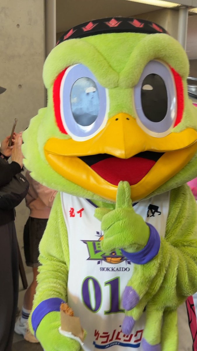 今日もジャンボくんとレバードはきゃわわです🤭
レバードから確定ファンサ？！いただきましたが、目が光っちゃった😂笑