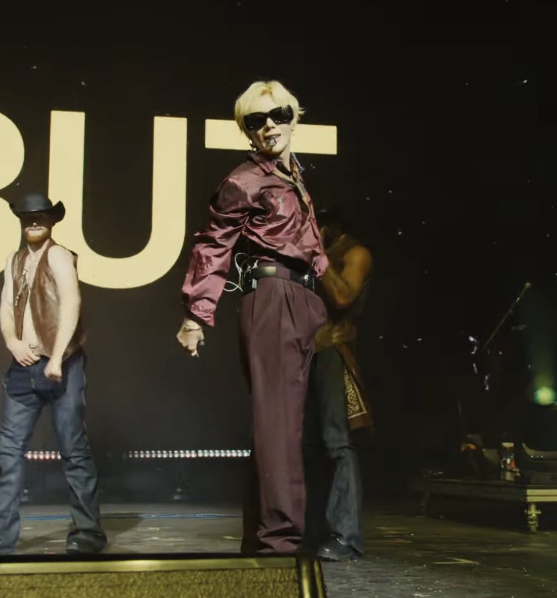 TAEMIN once again draws an overwhelmingly packed crowd during his set today at Coachella.