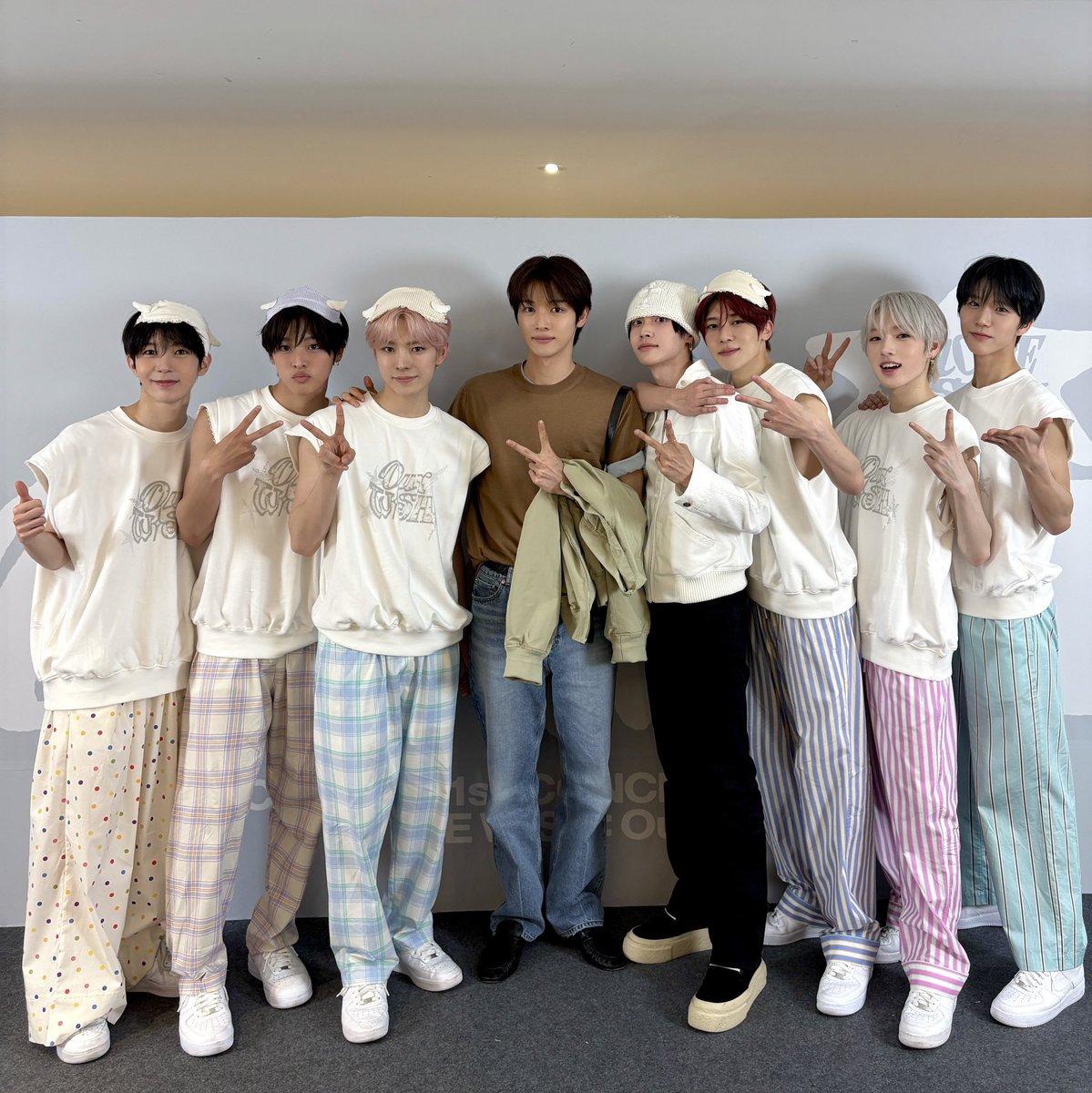 rising_maison's tweet photo. ���들아...? https://t.co/bb1IKEHqs5