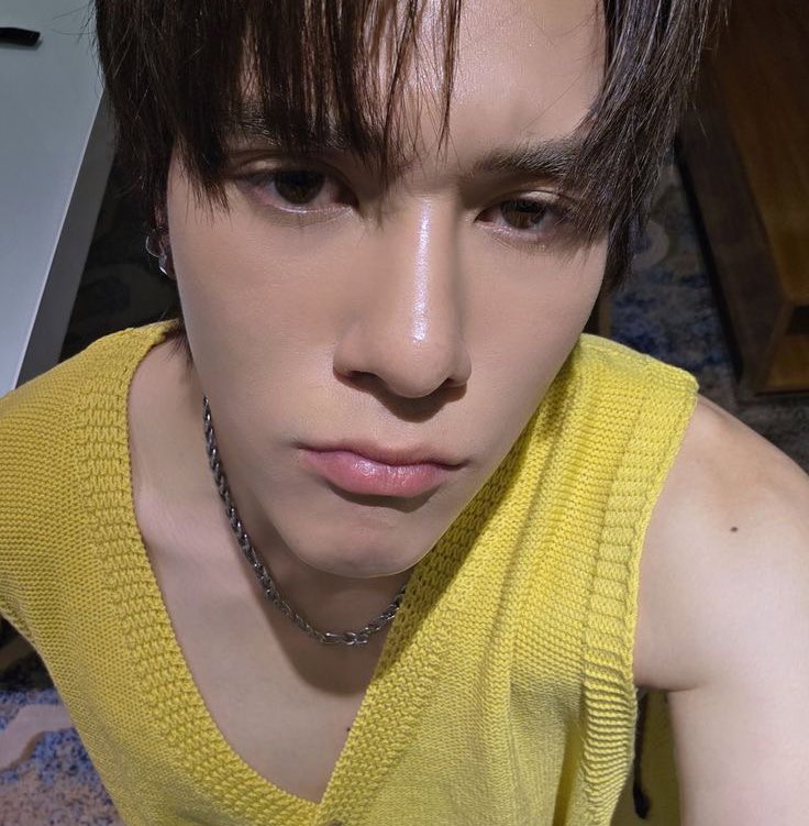 𝐜𝐥𝐨𝐮𝐝𝐲🌦️ tweet media