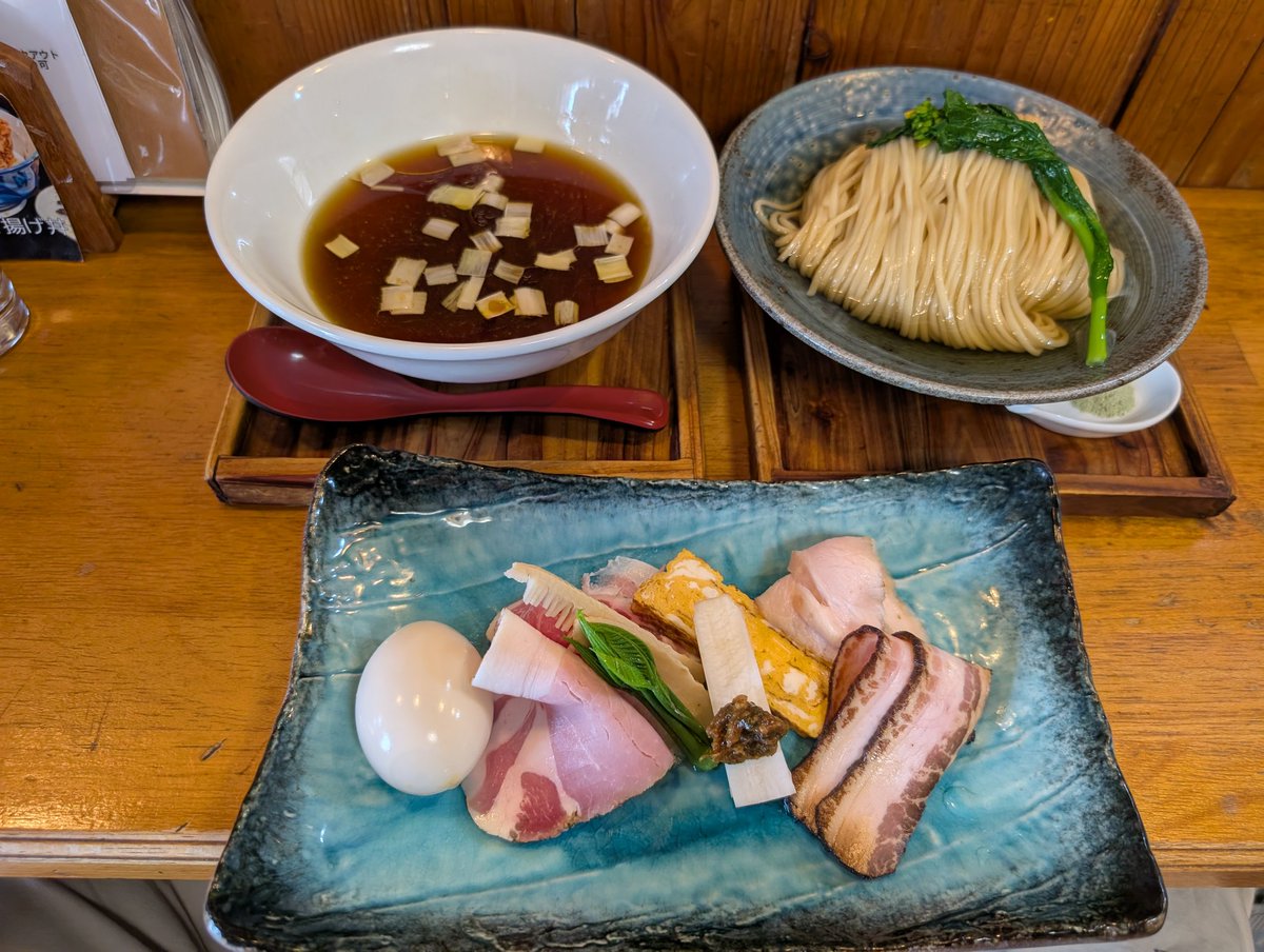 koma yasu tweet media
