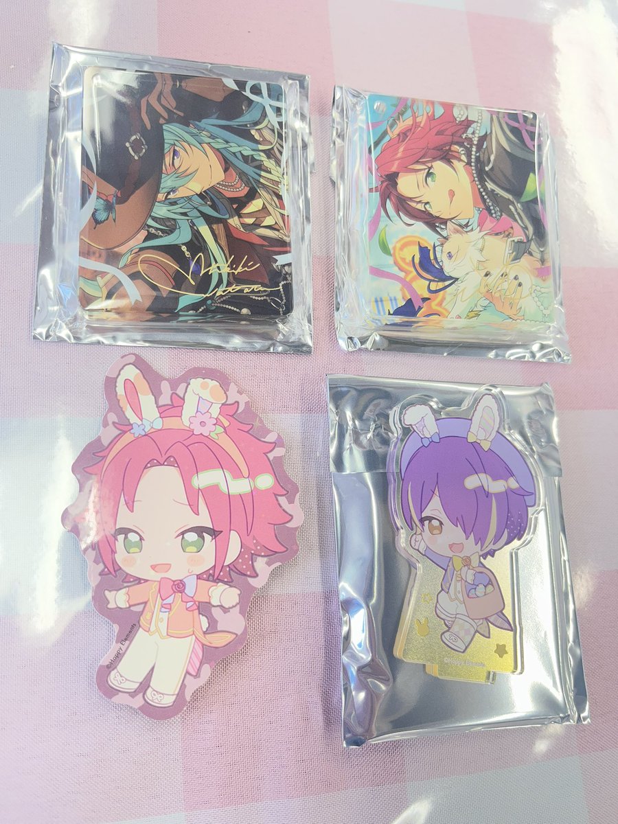 08pansy's tweet photo. 【交換】あんスタ　アニカフェ  ステッカー　アクスタ　コロッタ

【譲】真緒、渉、忍

【求】
ステッカー、アクスタ:アドニス
コロッタ:真、box違い→鉄虎、紅郎、燐音
　　
ただいま池袋付近におります。
検索からもお気軽にお声掛けください！ https://t.co/bxROgMkdTA
