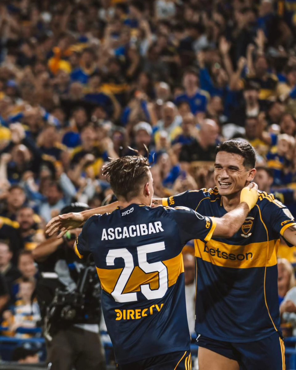 Pao💙💛💙 tweet media