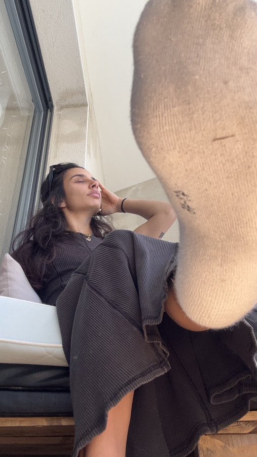 ReineHuk's tweet image. New compte dispo pour du réel sur #Lyon #soumis #femdom