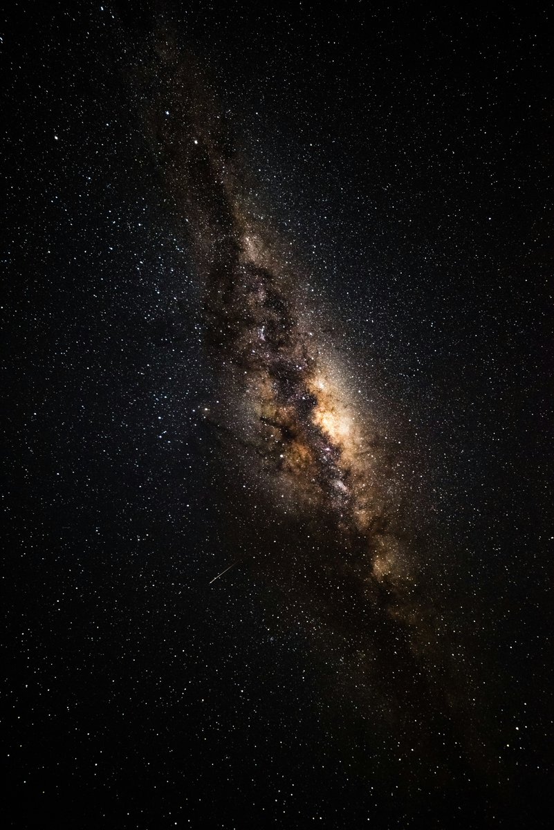 arcturus_36's tweet photo. I've been to the end of space. There's just... more space. https://t.co/TtK8Suj7rk