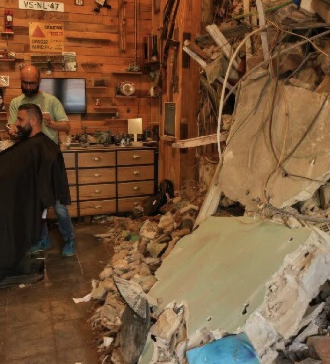 KhaosodEnglish's tweet image. The Associated Press reports on Sunday morning that French President Emmanuel Macron says a French soldier was killed and three others wounded in an attack on U.N. peacekeepers in southern Lebanon. (AP photo.) #Lebanon #France #Israel