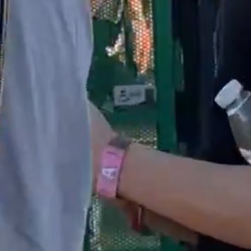 okay mark wear an artist wristband? so who gave it to him? a brand? another artist? a new agency? or what?! it seems like something big is coming soon....