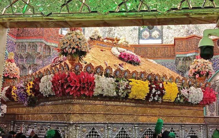 reyhan80975468's tweet photo. Lady #Masuma (SA) showed that women are the center in Islam.
Her shrine is a light for truth seekers. Today, on her birthday, the martyrs of #Minab student are her honored guests.
Beside her, they found what the world took from them through injustice.

#Irán https://t.co/lBlRJ1KLy1