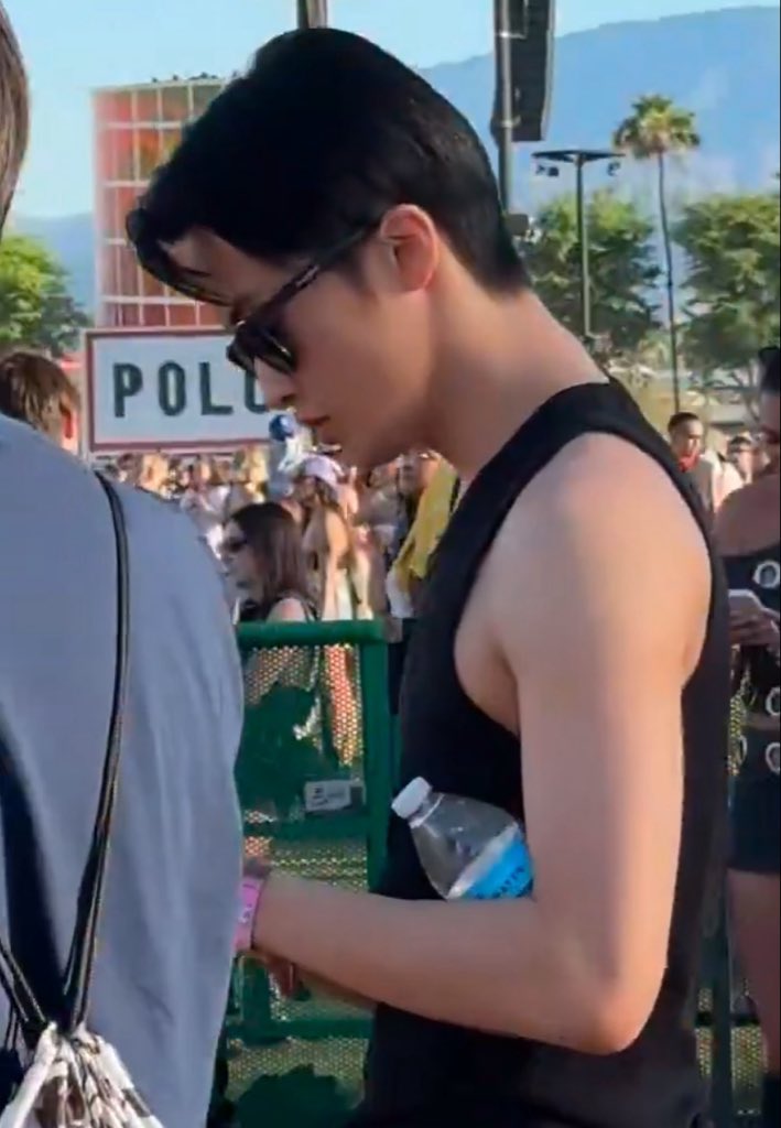 핑쿠 — vhdpqj clfemfla tweet media