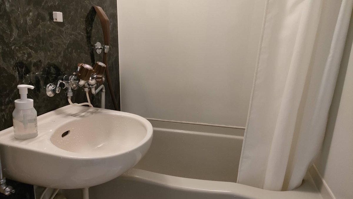 らいばる🐰ホテル暮らしミニマリスト tweet media