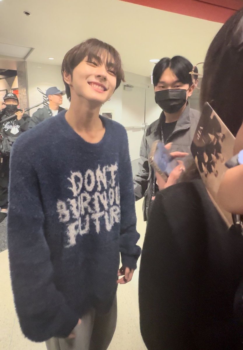 (slow?) 원 tweet media