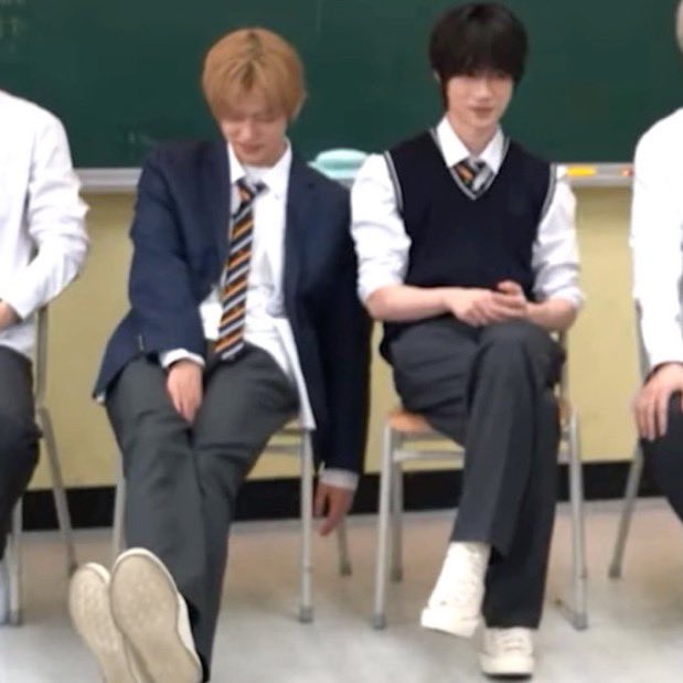 rose ✩ new fic 📌 tweet media