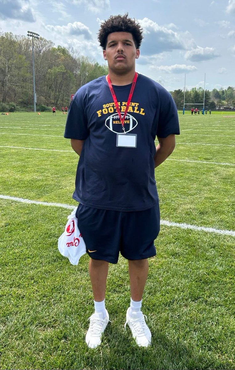jayvienmarcum's tweet photo. Thank you @kcarterFB_  for the spring game invite @URGFootball  @rioredstorm @coach_wroten @PointersFB https://t.co/bEkFOSWXpW