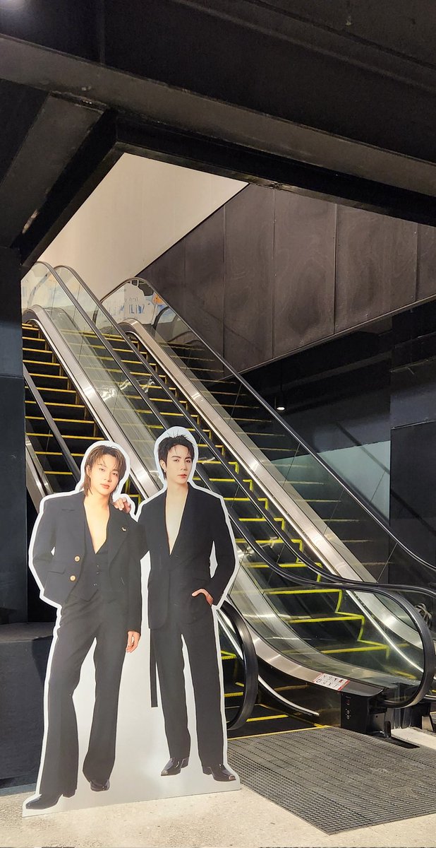 nusi 💚🩷☁️🌊🩷💚 tweet media