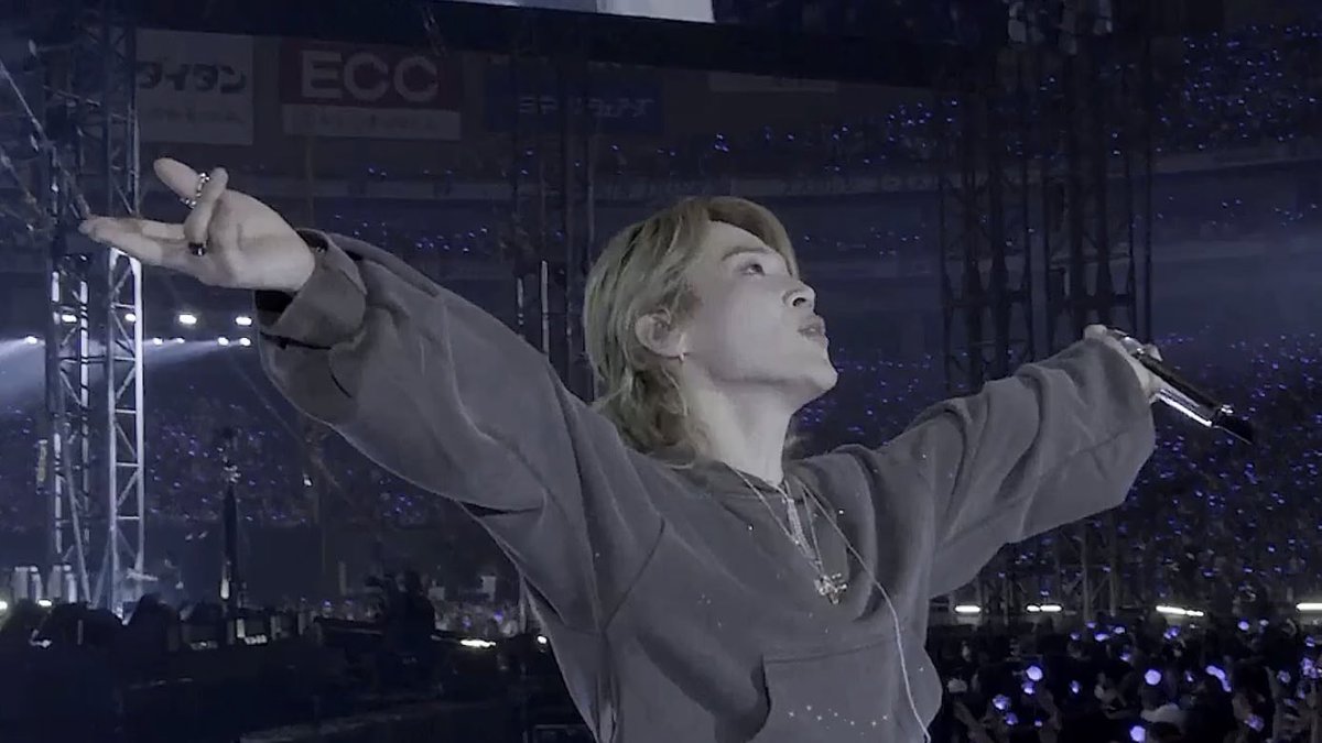 ★ ⏾ seeing bts tweet media