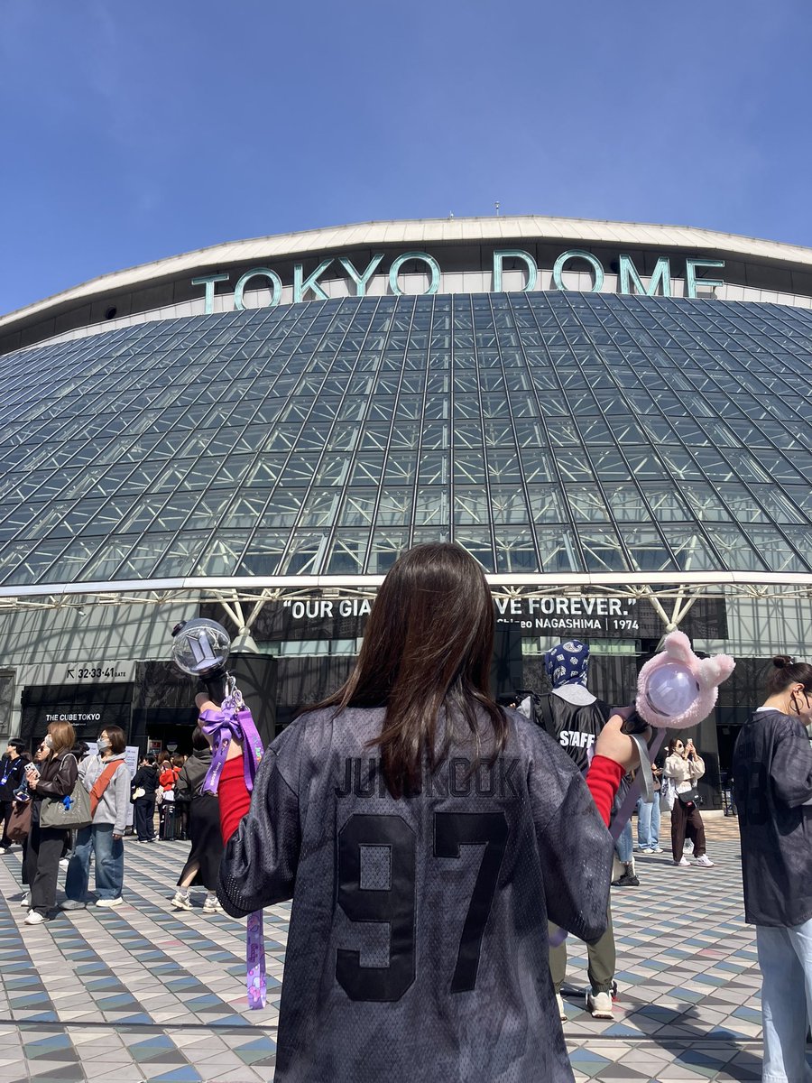 chipetan_usagi's tweet photo. TOKYO🍀.*
・前乗りして夜渋谷ポップアップ
・下の子の友達ママも同じ日当選してて入学式で初めて会い、当日合流🫶
・アリーナ埋もれかと思いきや、サブステージ？近くで最高すぎた✨️ https://t.co/alAAVS3L2J