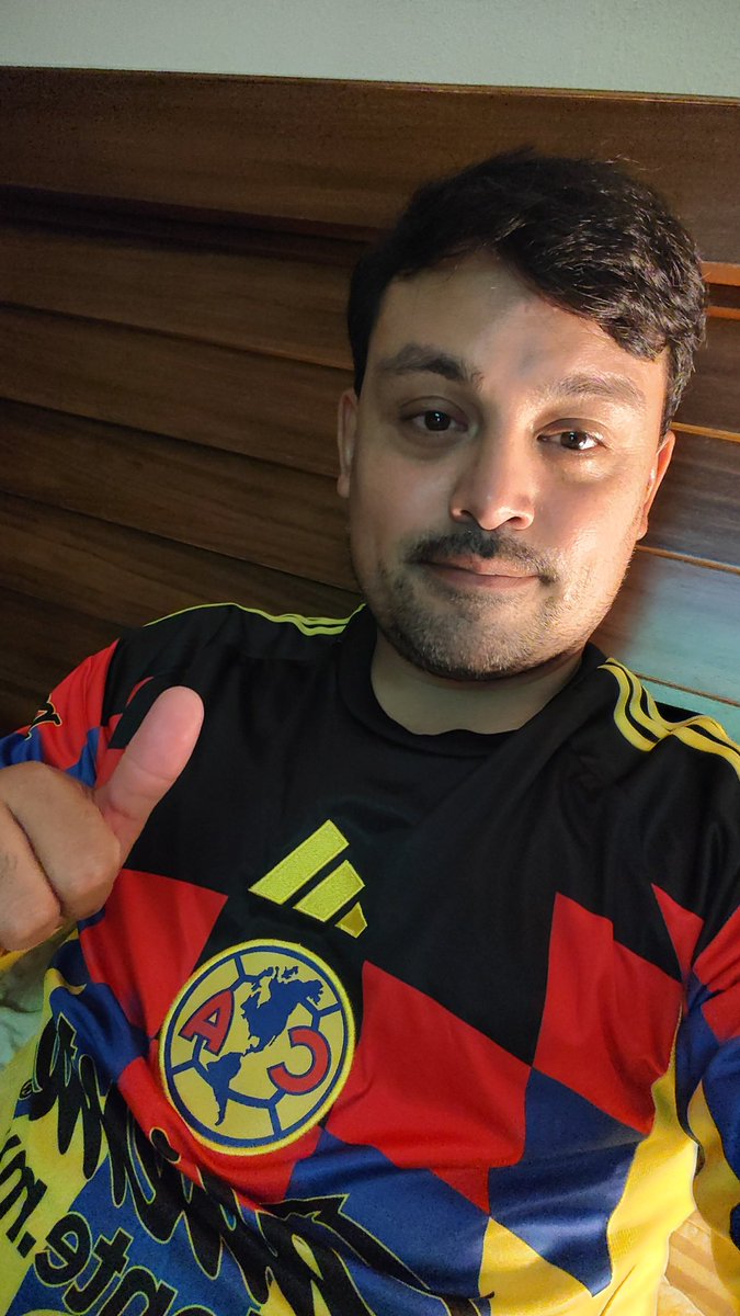 kokys_'s tweet photo. @TUDNMEX #SabadoFutbolero Haciendo corajes https://t.co/8qwH4muZP6