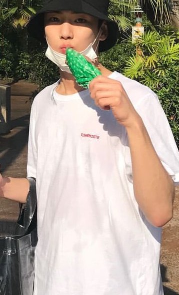 지금도 어디서 흰티입고 젖어계신거 아냐?
의처증모드on