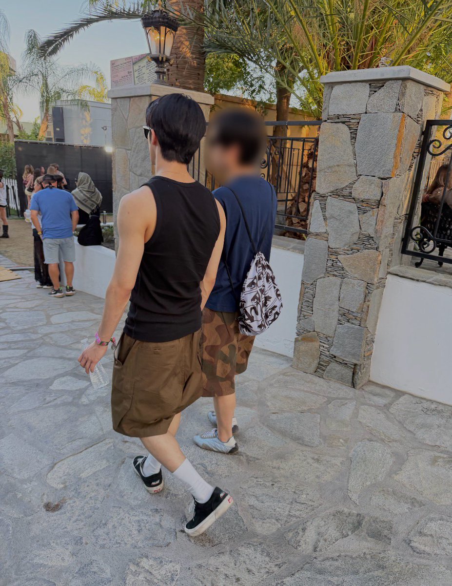 mlyn lee tweet media