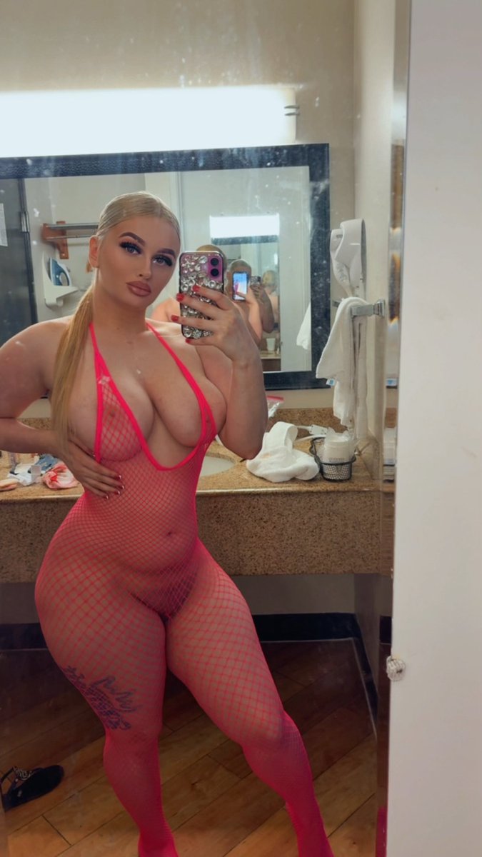 annad0lly's tweet photo. Sex mogul 😩🎀💦 https://t.co/snePoZSUBi