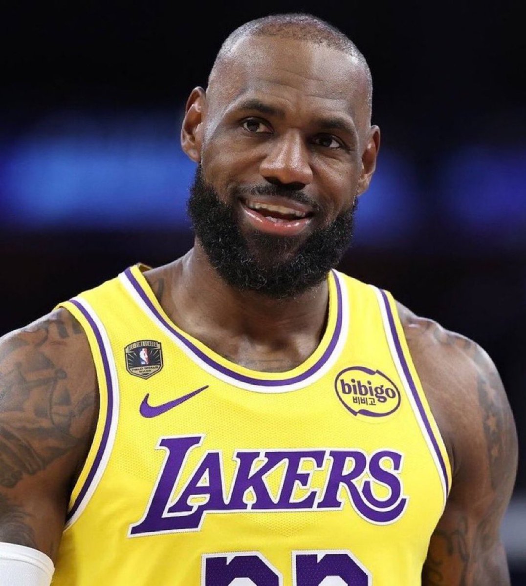 AvalonCons's tweet image. At 41, LeBron just gave the Lakers 19 points, 8 rebounds, 13 assists, 2 steals and 1 block in a Game 1 win over Houston.

9 for 15 from the field.
38 minutes.
Still controlling playoff basketball like he has seen every version of it before.

#NBA #NBATwitter #LeBronJames #Lakers