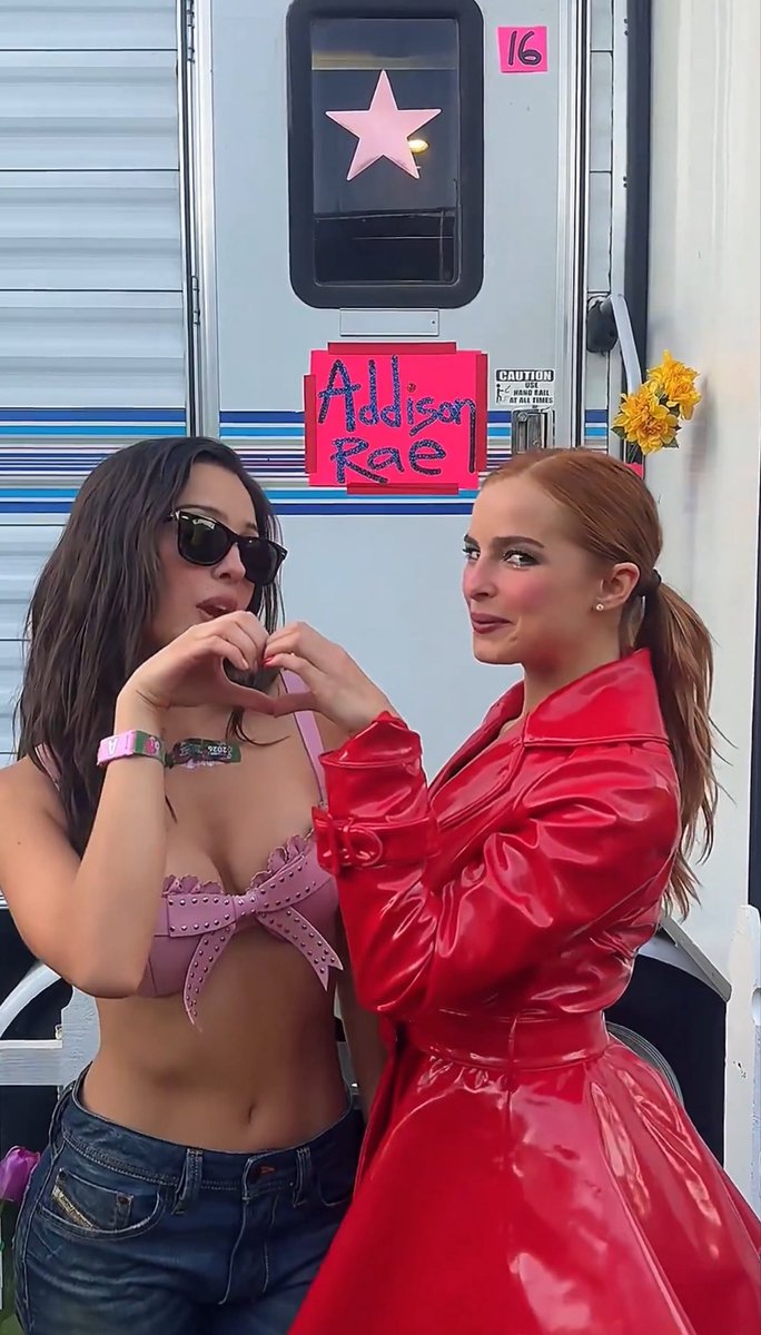 Low waist jeansのバイブスかわいい
#Coachella