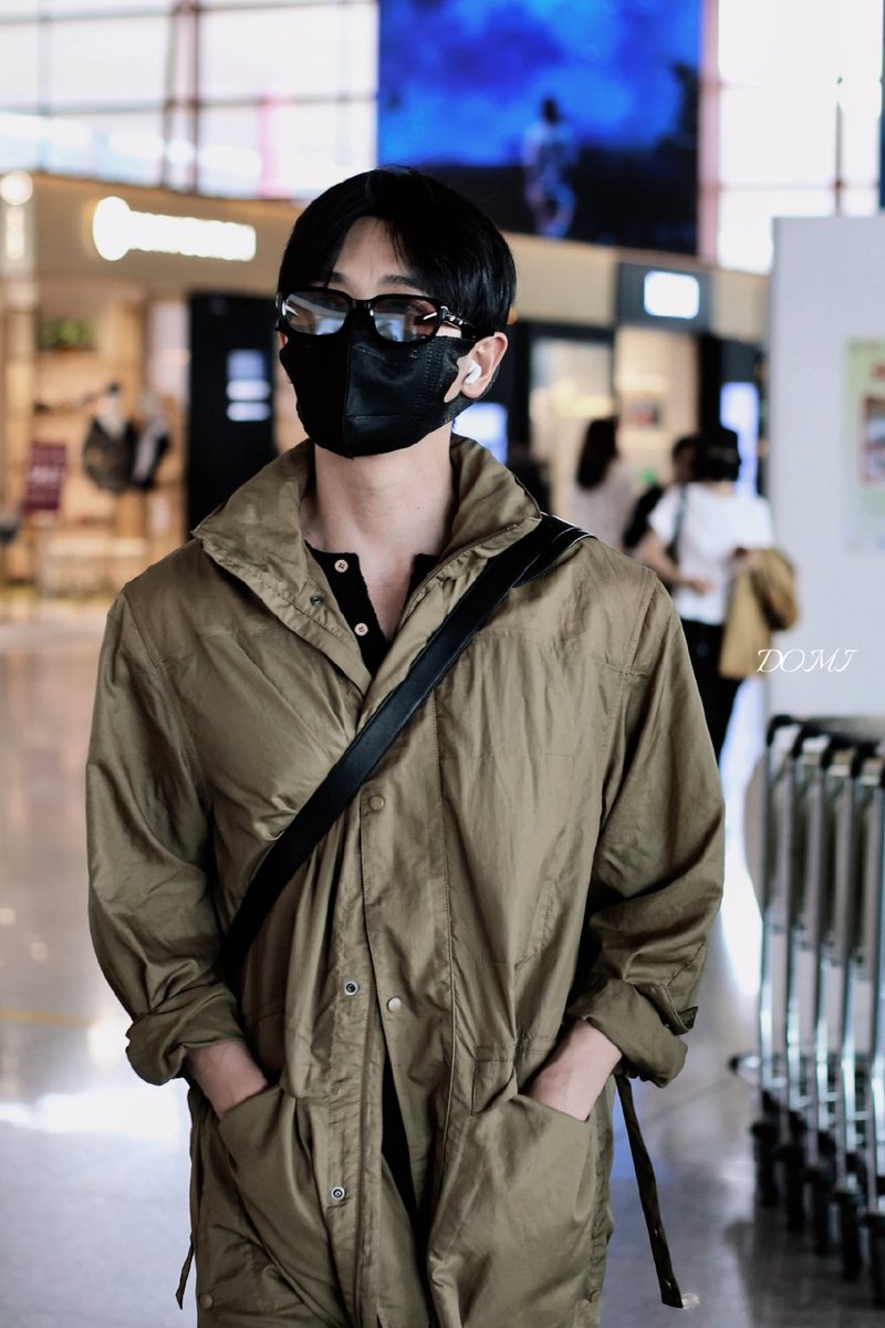 260419 | 🛫 𝐏𝐄𝐊 Cheng Lei departs