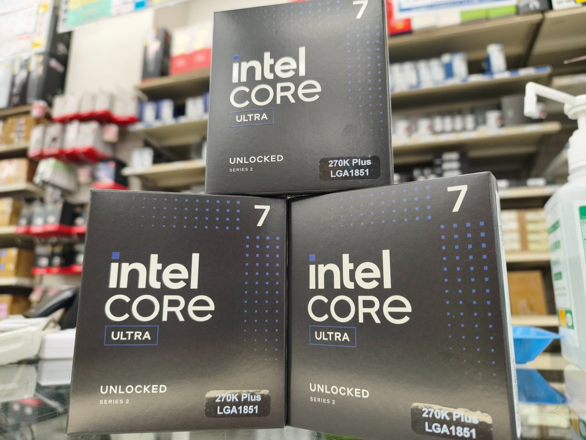 PCONES's tweet image. ||◤　　　 　　　　 ◥||
　話題のCPUあります
||◣　　　　 　　　 ◢||

ハイコスパCPUの本命とも言われ始めている
『Core Ultra 7 270K Plus』が
只今在庫ございます。
ゲーミングPCやクリエイティブPCを
作るのにちょうどイイCPUに仕上がってます。
ぜひお求めくださいませ。
#PCワンズ #intel