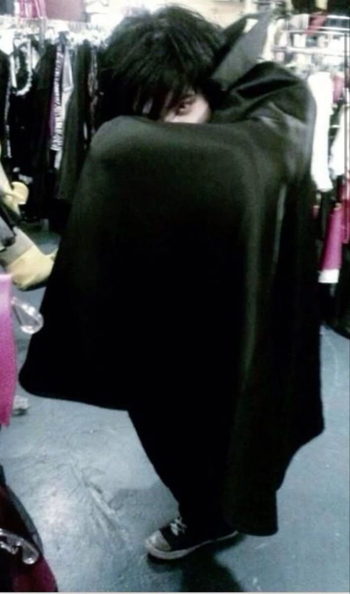 Chvr_275649's tweet photo. ¡AU! #frerard

Dónde Frank vende empanadas cerca de una universidad 

O

Dónde Gerard no tiene que comer y compra una empanada, enamorandose del chico https://t.co/0ExBzWTQ3Y