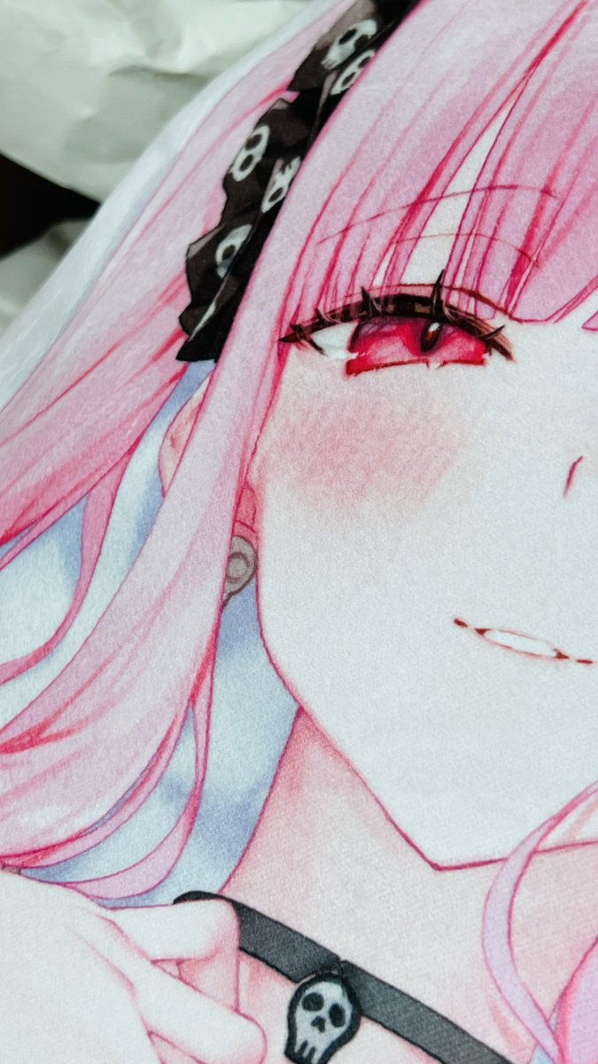 クッションが完成しました! #ホロクル11th にも持っていきます!BOOTHからの発送は2週間〜お待ちください✨
The cushion is finished! Please allow about two weeks for shipping from BOOTH🙏 It will also be available on holokle! 