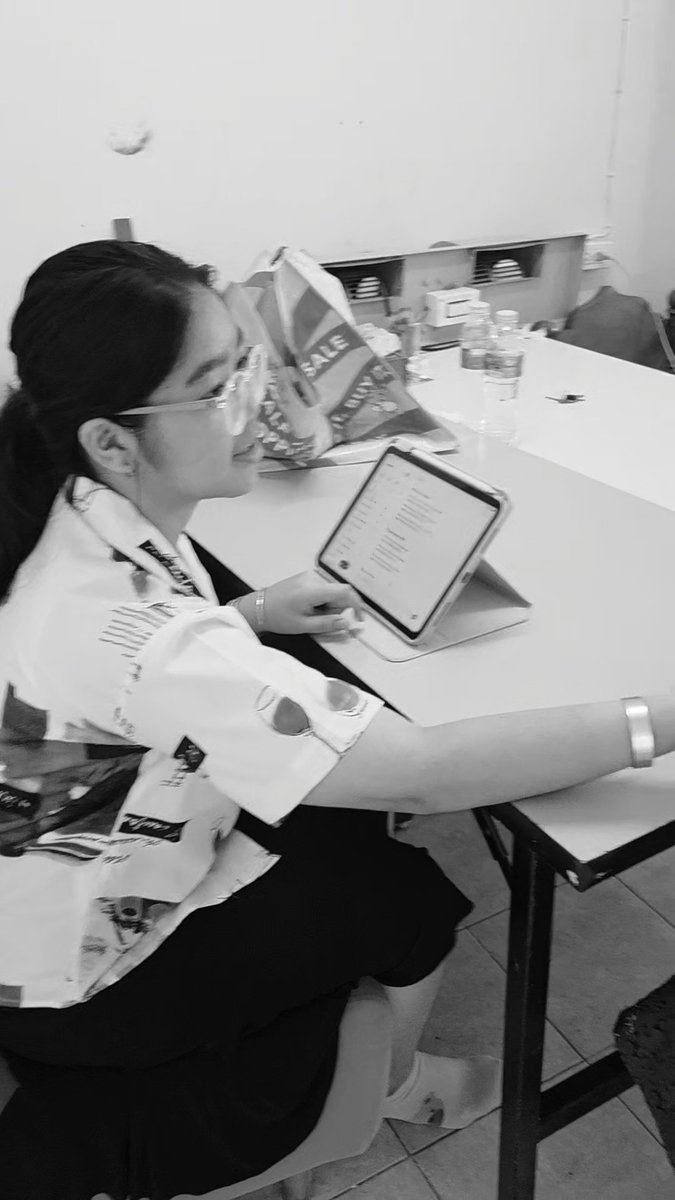 LynnBellUSA's tweet image. Lovely interview with this young University student in journalism-
Lynn in Bangkok! 
#petiteusa #pageant #BillyBabe #bbil1ypn #babiibabe