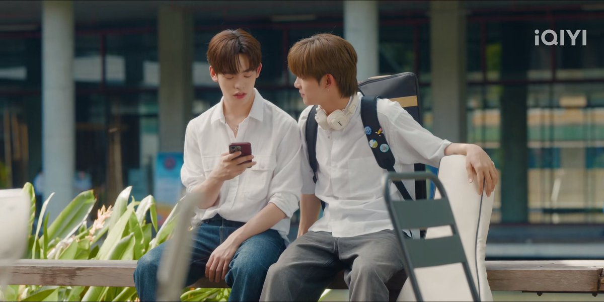 2TeePploy tweet media