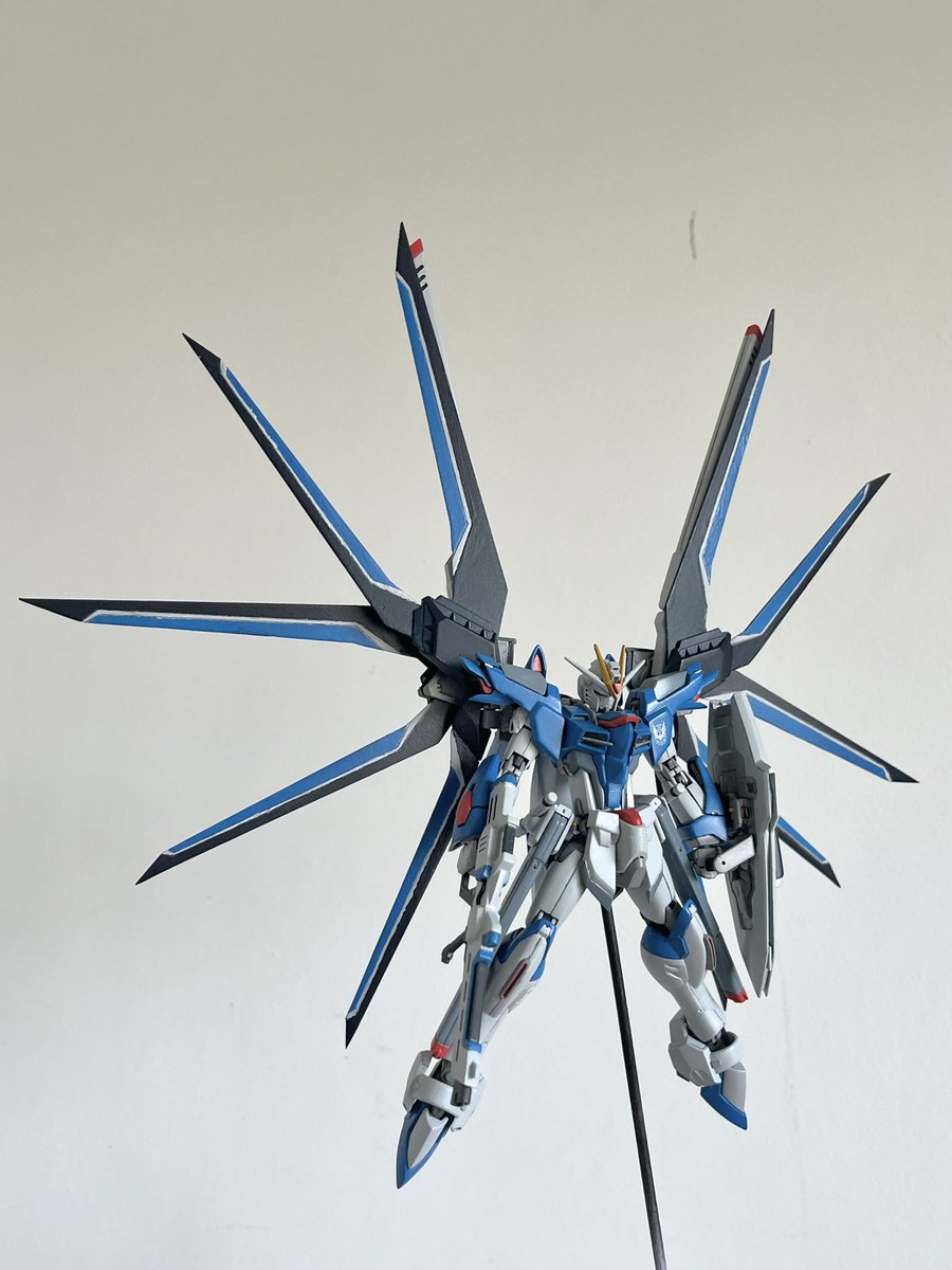 やや正面のアングルも良いぜぇ〜