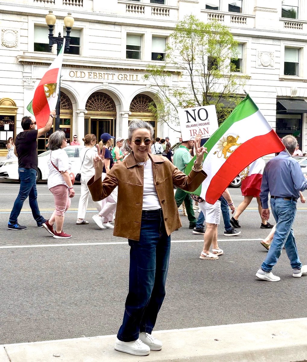 Patricia Heaton tweet media