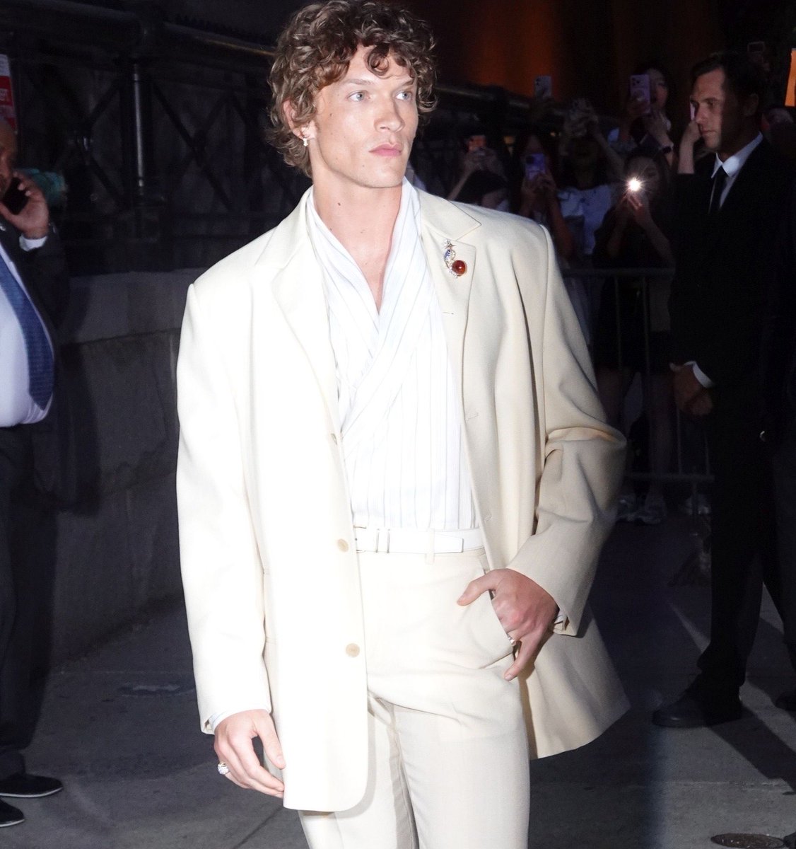 demonic fan tweet media