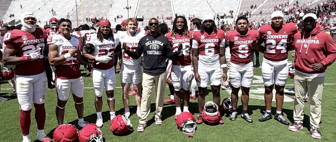 Deland McCullough tweet media