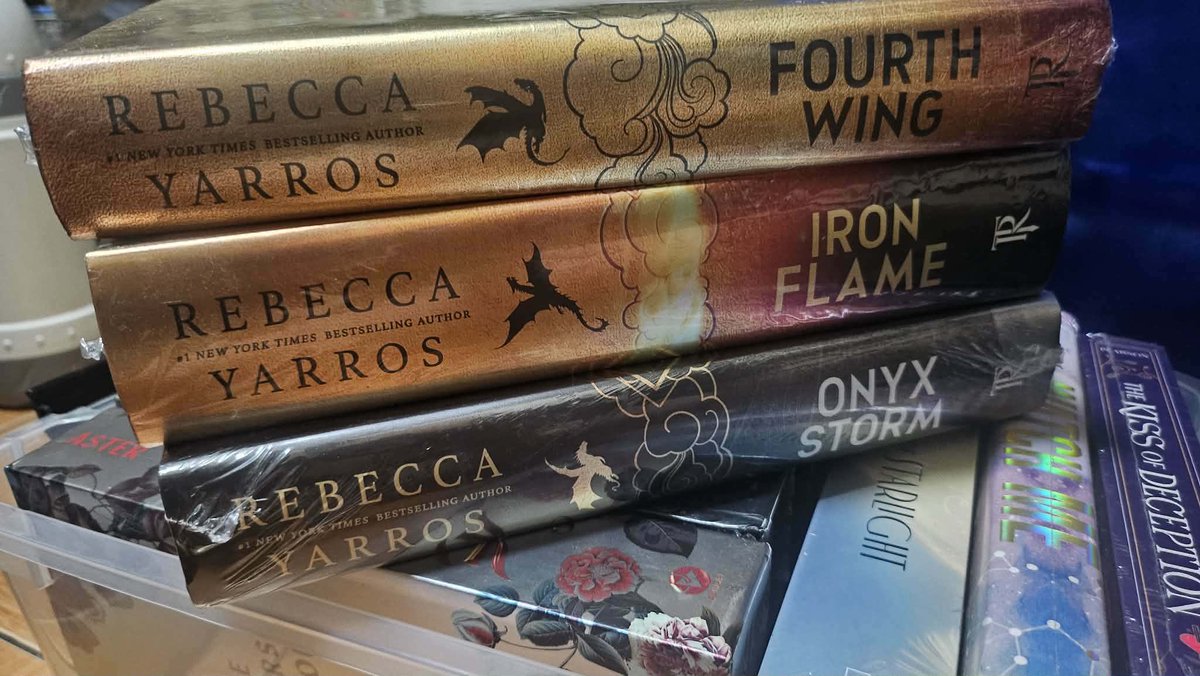 Loveij_en's tweet image. WTS PH LFB

Preloved and sealed books

can do meet up and ship

Location: sm manila, moa or sm san lazaro
● dm to claim and for the prices of each books ☺️

get nyo na po use but not abused :)

#books #preloved #sealed