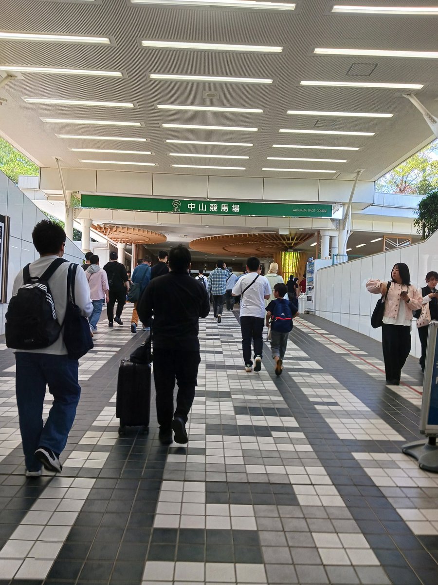 大遅刻
初中央競馬
初G1
さぁてお金ふーえろ