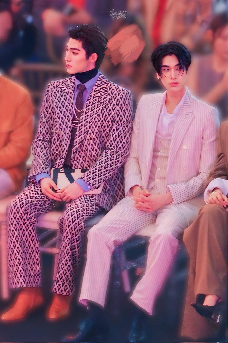 DunkBlueLove's tweet photo. Their aura I swear sign them up do a lgbt version of Romero and Juliet and cast Blue and Dunk as Romeo and Jules or something please the chemistry and visuals are to powerful
#blue_pongtiwat #dunknatachai #DunkBlue #BlueDunk https://t.co/Scpwl5CEWt