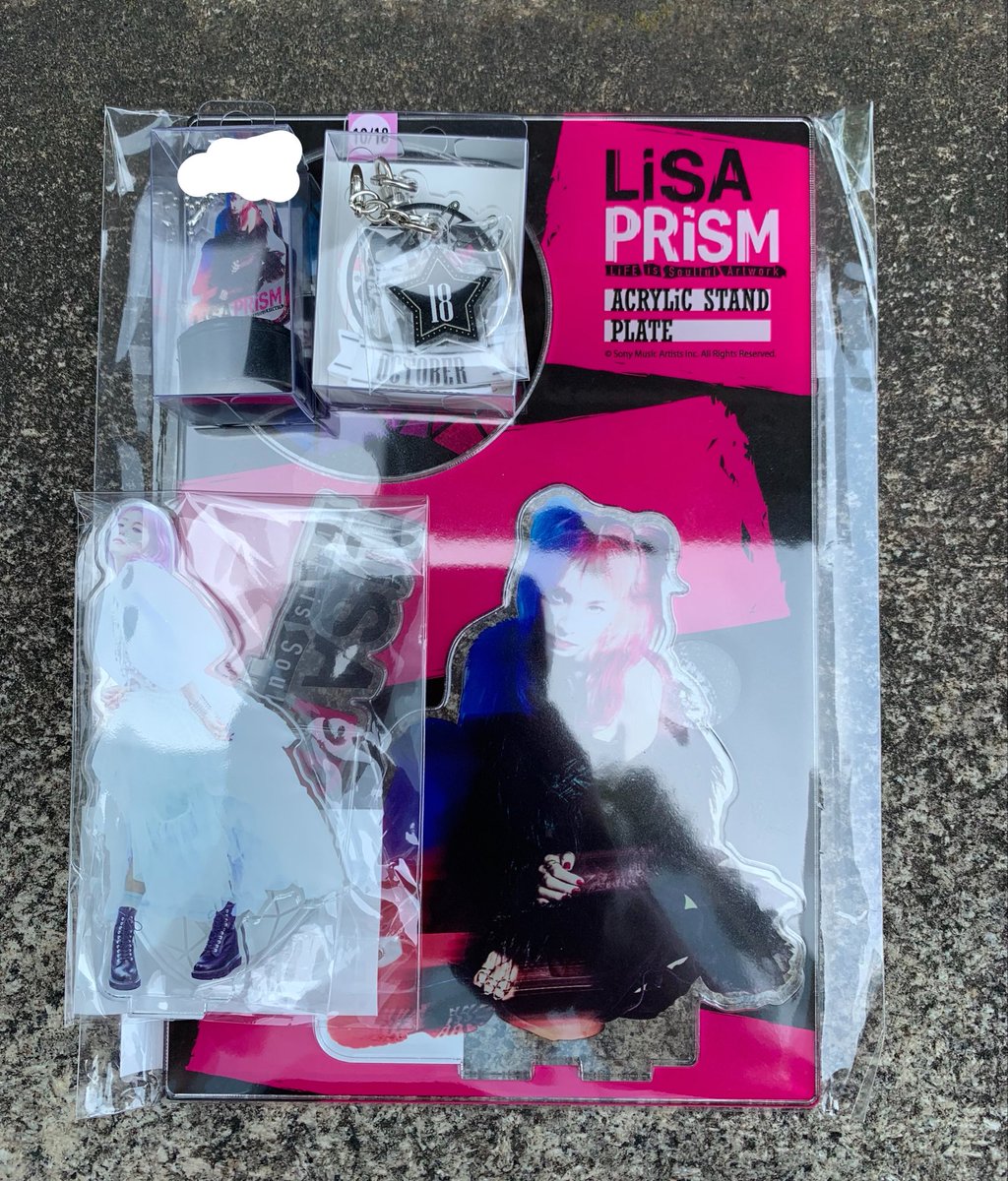 LiSA PRiSMで買ったグッズ！ ・LiSAアクリルスタンド(大) ・LiSA