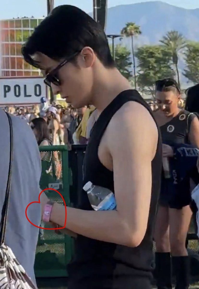 เฟิร์นไม่ใช่เฟริน ◡̈ slow tweet media