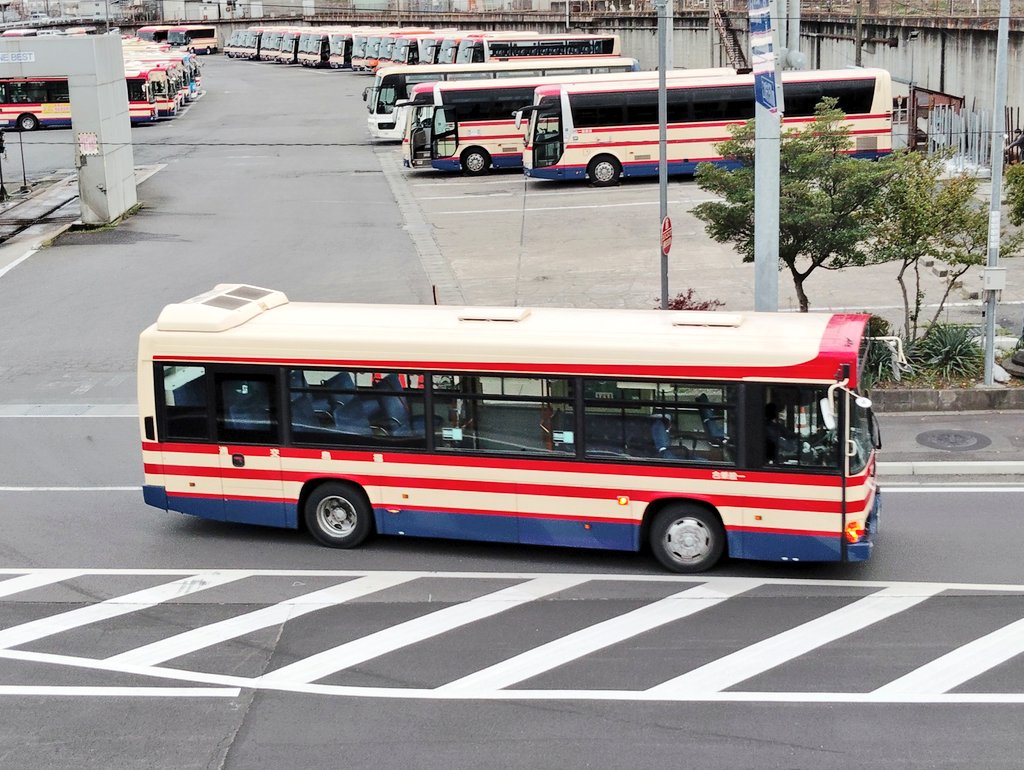 Ym50p's tweet photo. 4/17 福島交通郡山支社にて撮影
MP35エアロスター（神奈中）
エアロミディロング（京王電鉄）
エアロエース
レインボーHR（9m）
#福島交通　#エアロエース　#MP35
#エアロミディ　#レインボーHR
#みちのりHD　#郡山　#みちのりHD https://t.co/67C9OMaorq