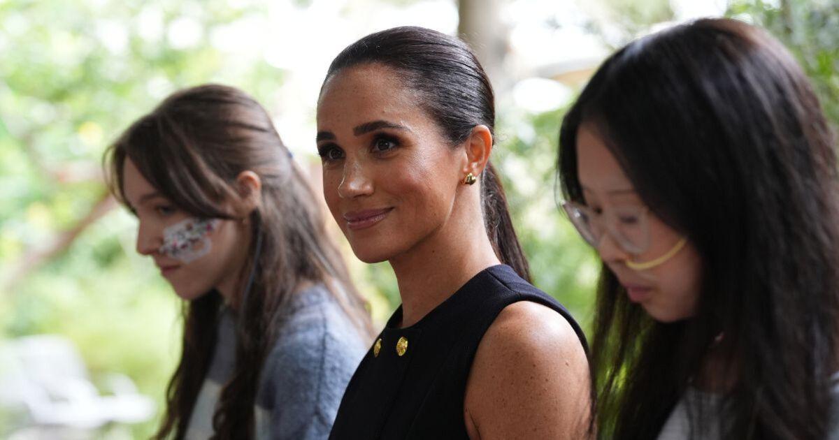 Daily Express tweet media