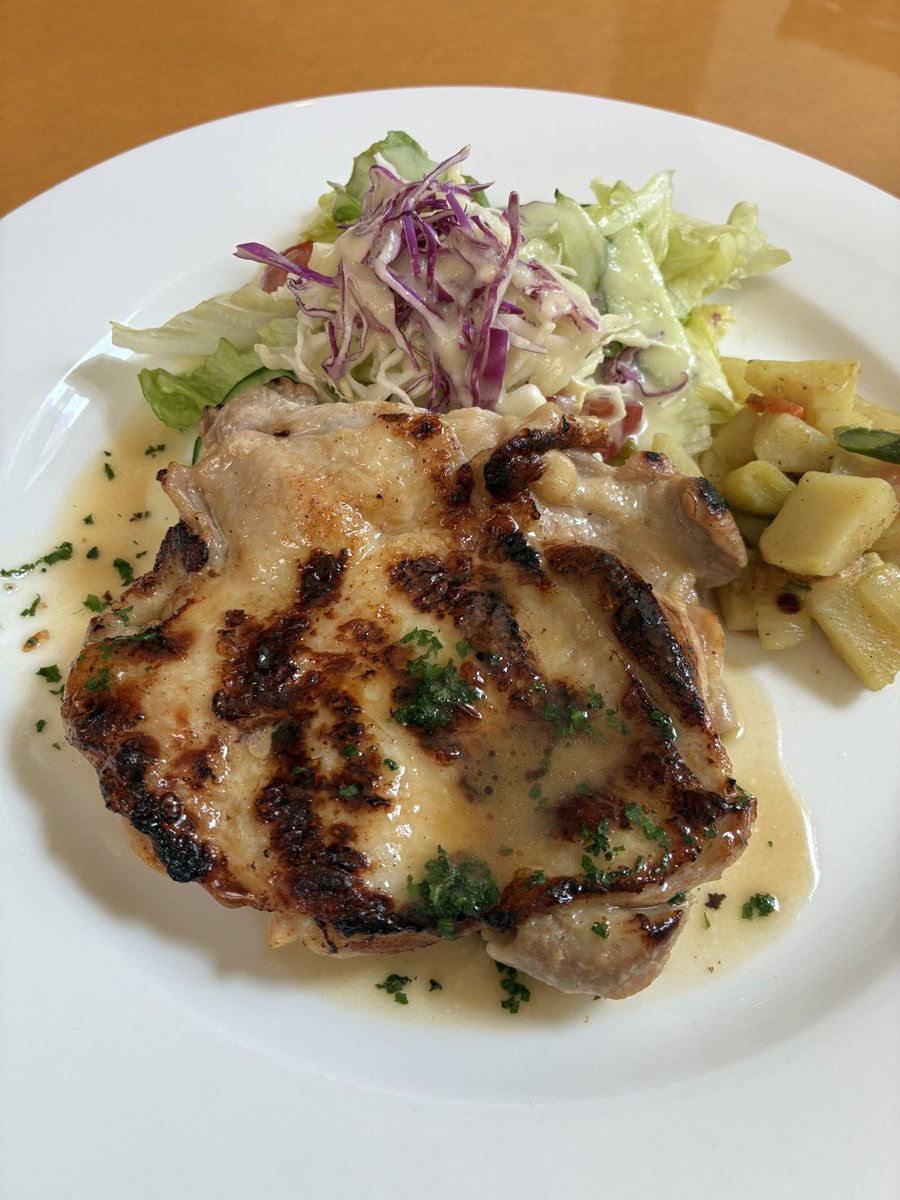 ヘタレ会長 tweet media