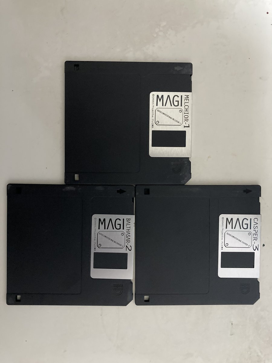 SNT_Napoli's tweet photo. ウチなんか未だにフロッピーでMAGIシステム動かしてるぞ（嘘 &amp; 再掲） https://t.co/V4P7THg2Im