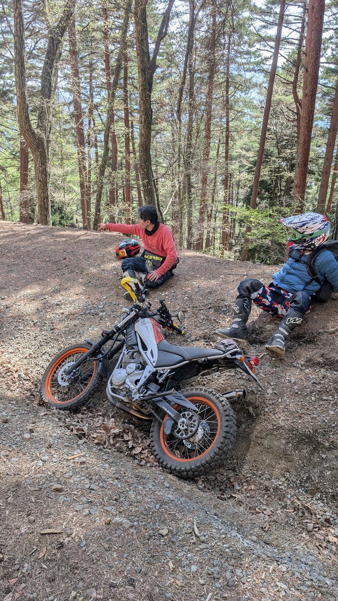 栗@黙示録 tweet media