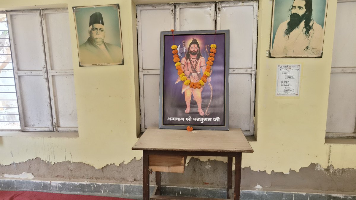 जय श्री परशुराम 🙏

‘अधर्म का नाश’ किए बिना ‘धर्म की जय’ नहीं होती है।

परशुराम जी की नीतियों को लागू किए बिना रामराज्य स्थापित करना मुश्किल ही नहीं नामुमकिन है