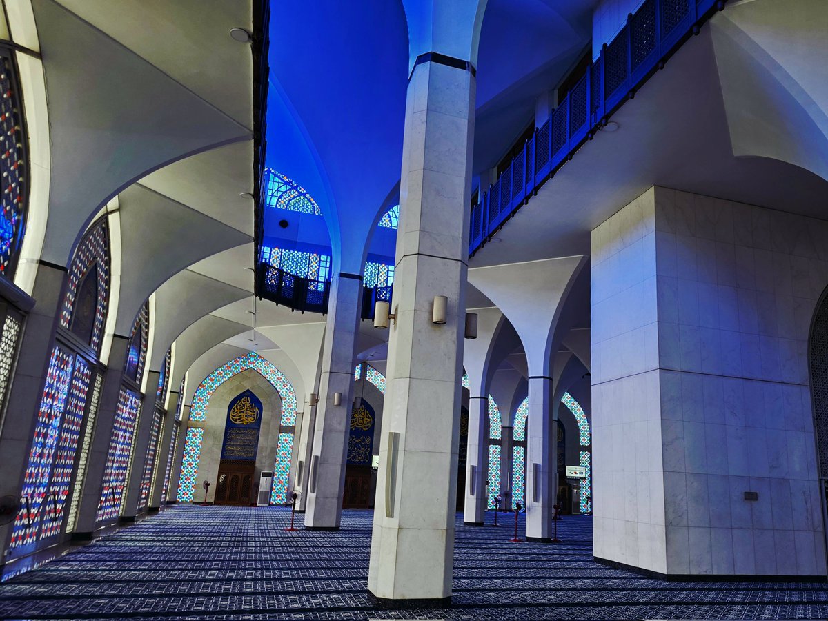 nyalra in Malaysia 

Blue Mosque