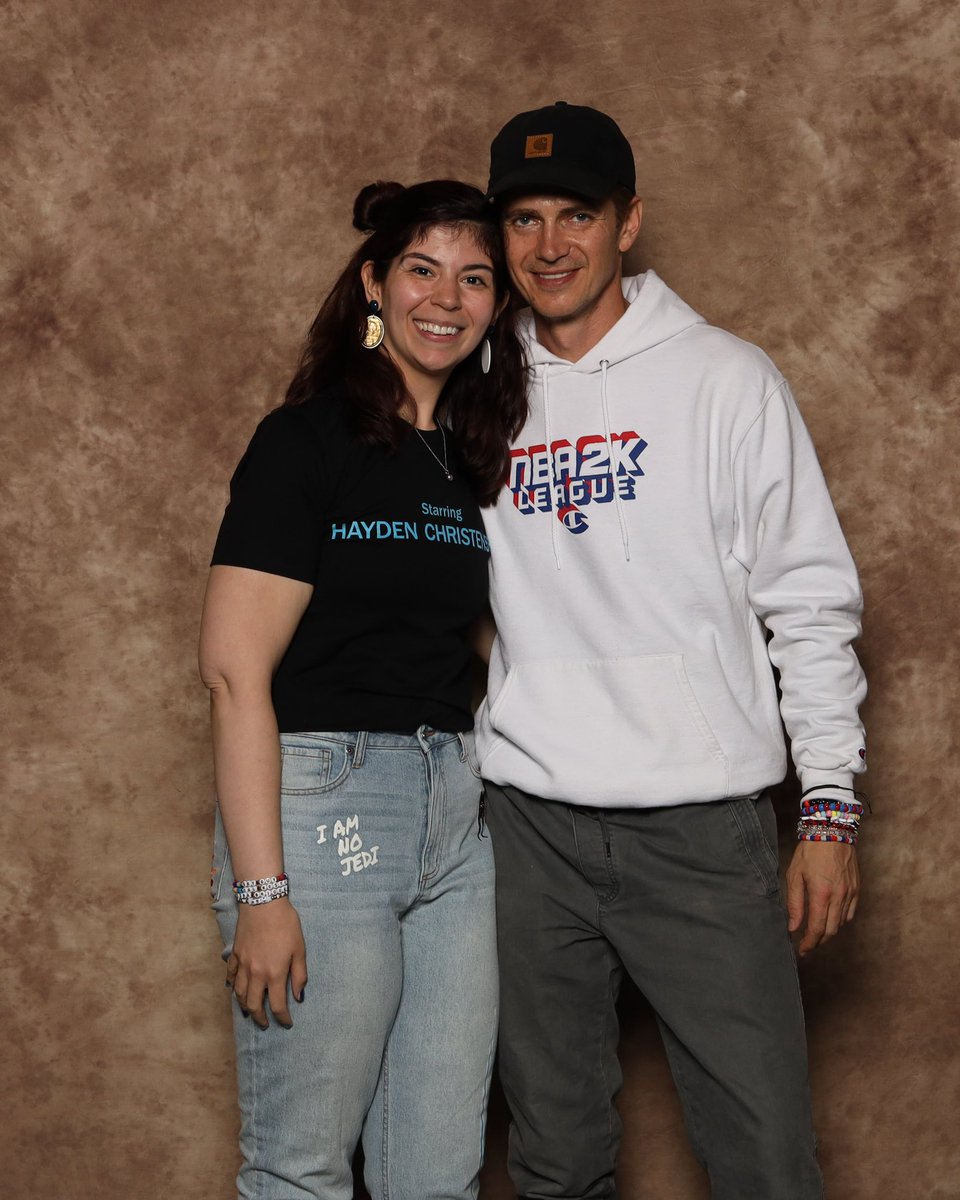 Christina ✨ tweet media