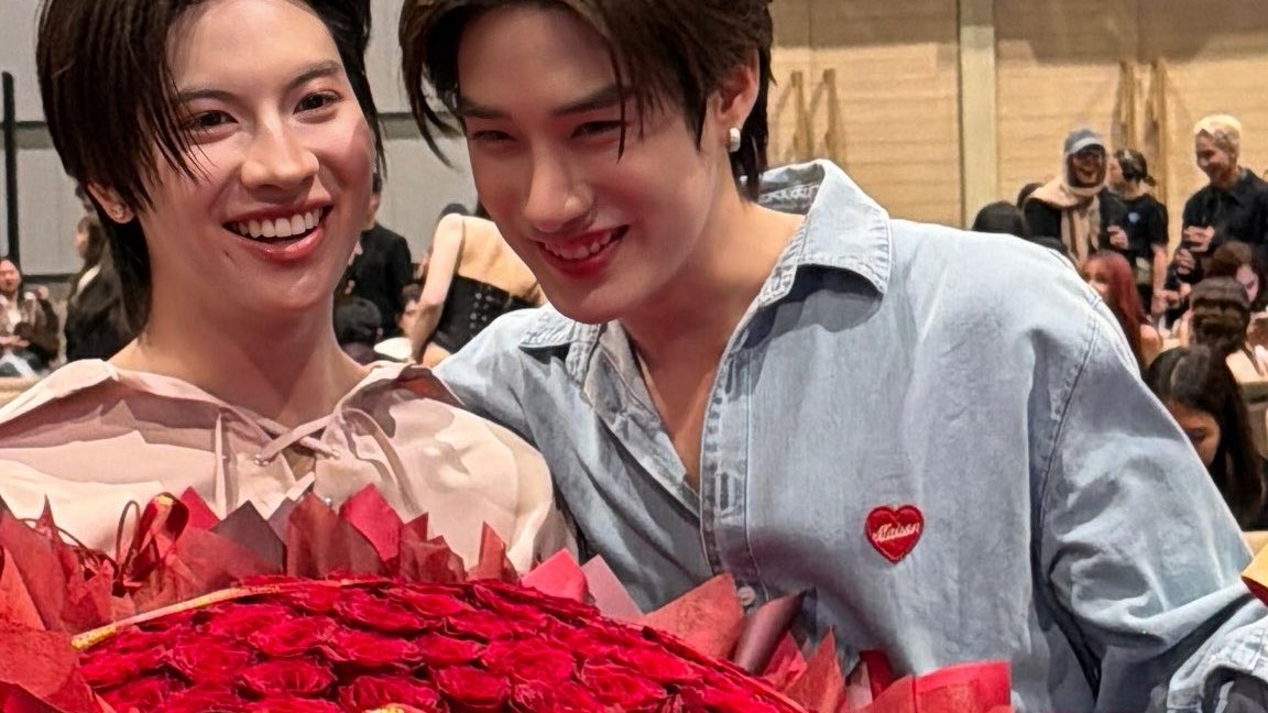 little b ꙳ ⭐️ tweet media